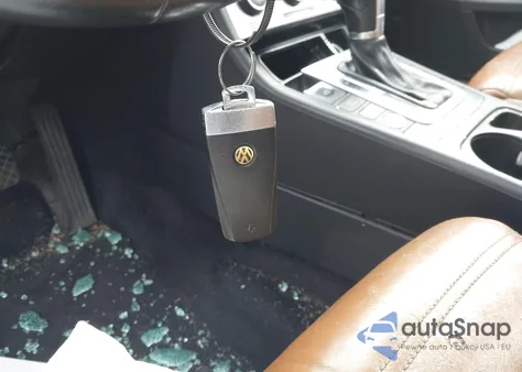 2017 Volkswagen Cc 2.0T R-Line Executive из США, поврежденный, VIN WVWFP7AN8HE502990